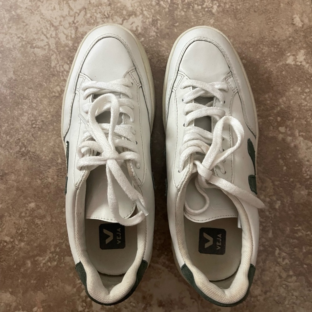 Veja White and Green Leather Women's Sneakers